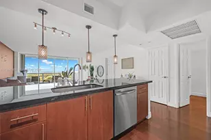 5700 Collins Ave, Miami Beach, FL 33140 - Photo 13