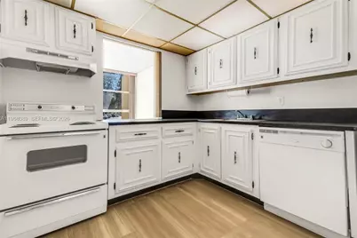 801 Three Islands Blvd #111, Hallandale Beach, FL 33009 - Photo 5