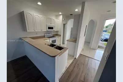 1934 SW 60th Ave, North Lauderdale, FL 33068 - Photo 5