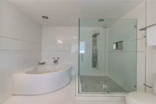 5132 NW 106th Ave, Doral, FL 33178 - Photo 3