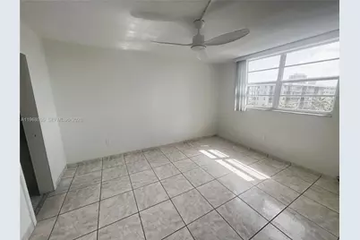 2851 Leonard Dr #J502, Aventura, FL 33160 - Photo 11