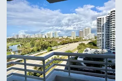 3300 NE 192nd St #1207, Aventura, FL 33180 - Photo 5
