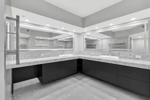 2051 SE 3rd St, Deerfield Beach, FL 33441 - Photo 23