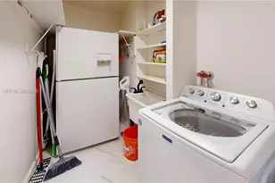 1800 NE 114th St, Miami, FL 33181 - Photo 27