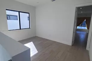 4454 NW 80th Ave, Doral, FL 33166 - Photo 5