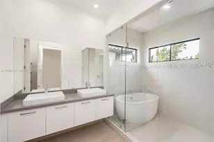 4454 NW 80th Ave, Doral, FL 33166 - Photo 27