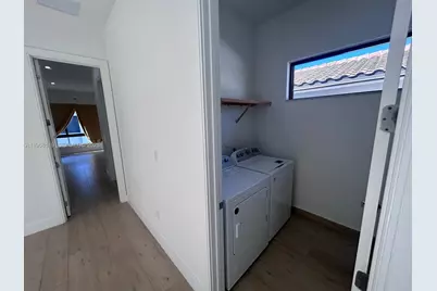 4454 NW 80th Ave, Doral, FL 33166 - Photo 15