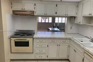 215 SE 3rd Ave, Hallandale Beach, FL 33009 - Photo 11