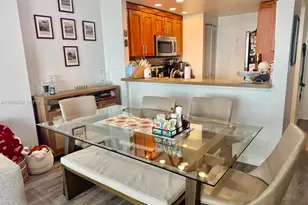 600 NE 36th St, Miami, FL 33137 - Photo 3