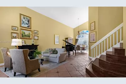 9768 NW 30th St, Doral, FL 33172 - Photo 5