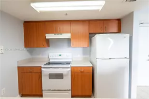 816 NW 11th St, Miami, FL 33136 - Photo 19