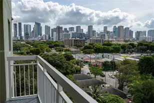 816 NW 11th St, Miami, FL 33136 - Photo 25