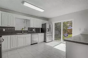 11932 SW 273rd St, Homestead, FL 33032 - Photo 5