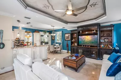 7851 NW 166th Ter, Miami Lakes, FL 33016 - Photo 11