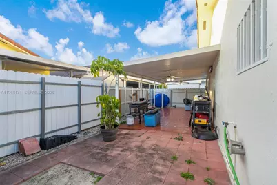 7562 W 32nd Ct #0, Hialeah, FL 33018 - Photo 25