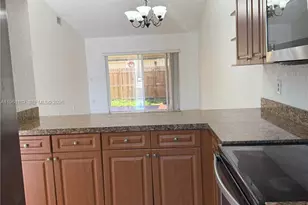 1115 SE 13th Ave, Homestead, FL 33035 - Photo 7