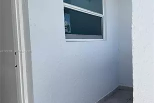 1115 SE 13th Ave, Homestead, FL 33035 - Photo 3