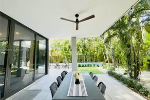 2550 Overbrook St, Miami, FL 33133 - Photo 11