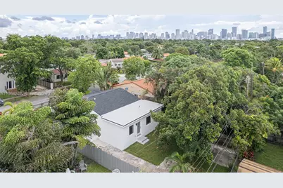 1854 SW 17th St, Miami, FL 33145 - Photo 33