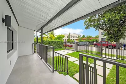 1854 SW 17th St, Miami, FL 33145 - Photo 9