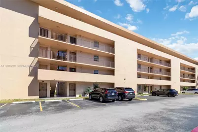 8895 Fontainebleau Blvd #504, Miami, FL 33172 - Photo 21