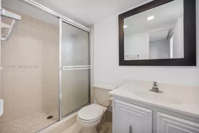 2861 Somerset Dr #104, Lauderdale Lakes, FL 33311 - Photo 7