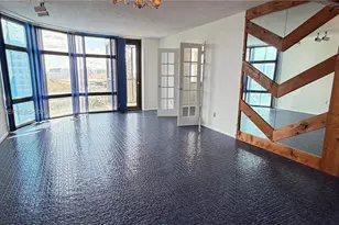 20100 W Country Club Dr, Aventura, FL 33180 - Photo 17