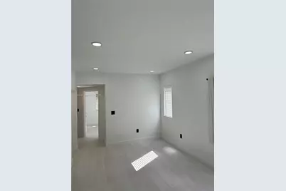 109 NW 6th Ave #5, Miami, FL 33128 - Photo 3