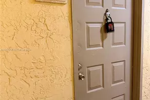 8353 Lake Dr, Doral, FL 33166 - Photo 13