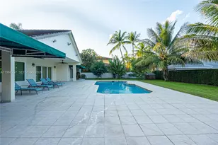 8235 NW 157th Terrace, Miami Lakes, FL 33016 - Photo 17