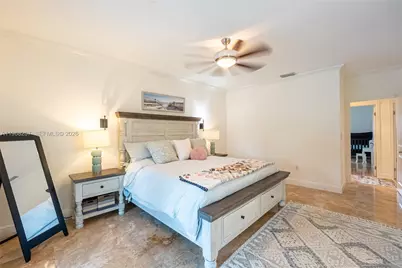 8235 NW 157th Ter, Miami Lakes, FL 33016 - Photo 13