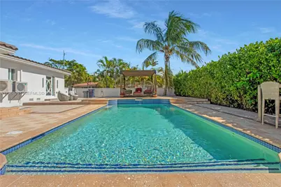 500 94th St, Surfside, FL 33154 - Photo 23