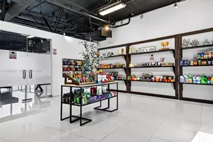 601 NE 36th St, Miami, FL 33137 - Photo 49