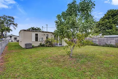 2111 York St, Opa Locka, FL 33054 - Photo 13