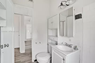 2111 York St, Opa Locka, FL 33054 - Photo 23