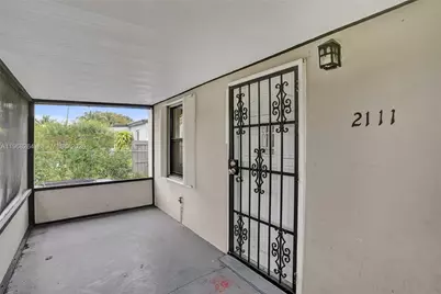 2111 York St, Opa Locka, FL 33054 - Photo 17