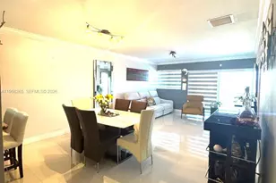 11163 NW 7th St, Miami, FL 33172 - Photo 23