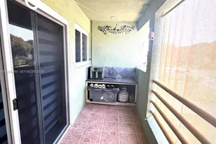 11163 NW 7th St, Miami, FL 33172 - Photo 31