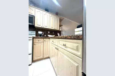 11163 NW 7th St #204-19, Miami, FL 33172 - Photo 17