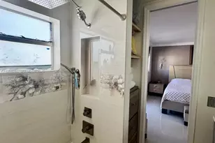 11163 NW 7th St, Miami, FL 33172 - Photo 49