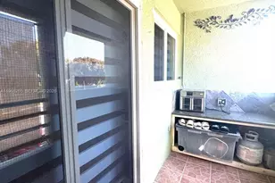 11163 NW 7th St, Miami, FL 33172 - Photo 29