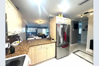 11163 NW 7th St #204-19, Miami, FL 33172 - Photo 13