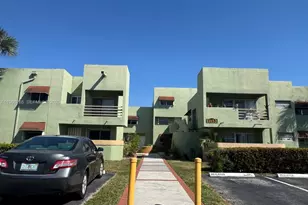 11163 NW 7th St, Miami, FL 33172 - Photo 5