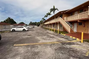 1154 W 35th St, Hialeah, FL 33012 - Photo 15