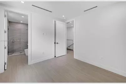 912 SE 13th St, Fort Lauderdale, FL 33316 - Photo 57
