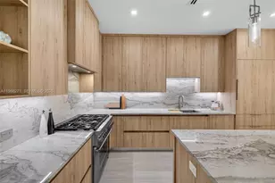 912 SE 13th St, Fort Lauderdale, FL 33316 - Photo 13
