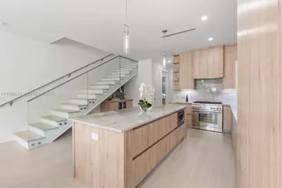 912 SE 13th St, Fort Lauderdale, FL 33316 - Photo 7