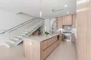 912 SE 13th St, Fort Lauderdale, FL 33316 - Photo 7