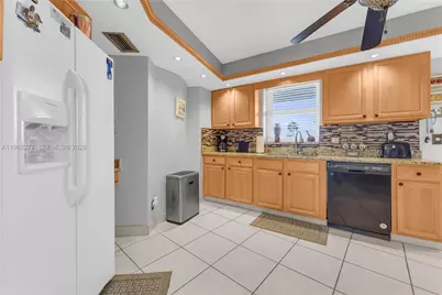 4100 Galt Ocean Dr #202, Fort Lauderdale, FL 33308 - Photo 11