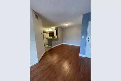 2881 N Oakland Forest Dr #208, Oakland Park, FL 33309 - Photo 3